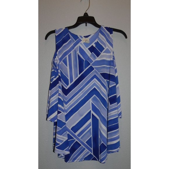 Women's White with Blue Flowers Blouse, Chico's, Size Medium, New with Tags - Picture 1 of 8